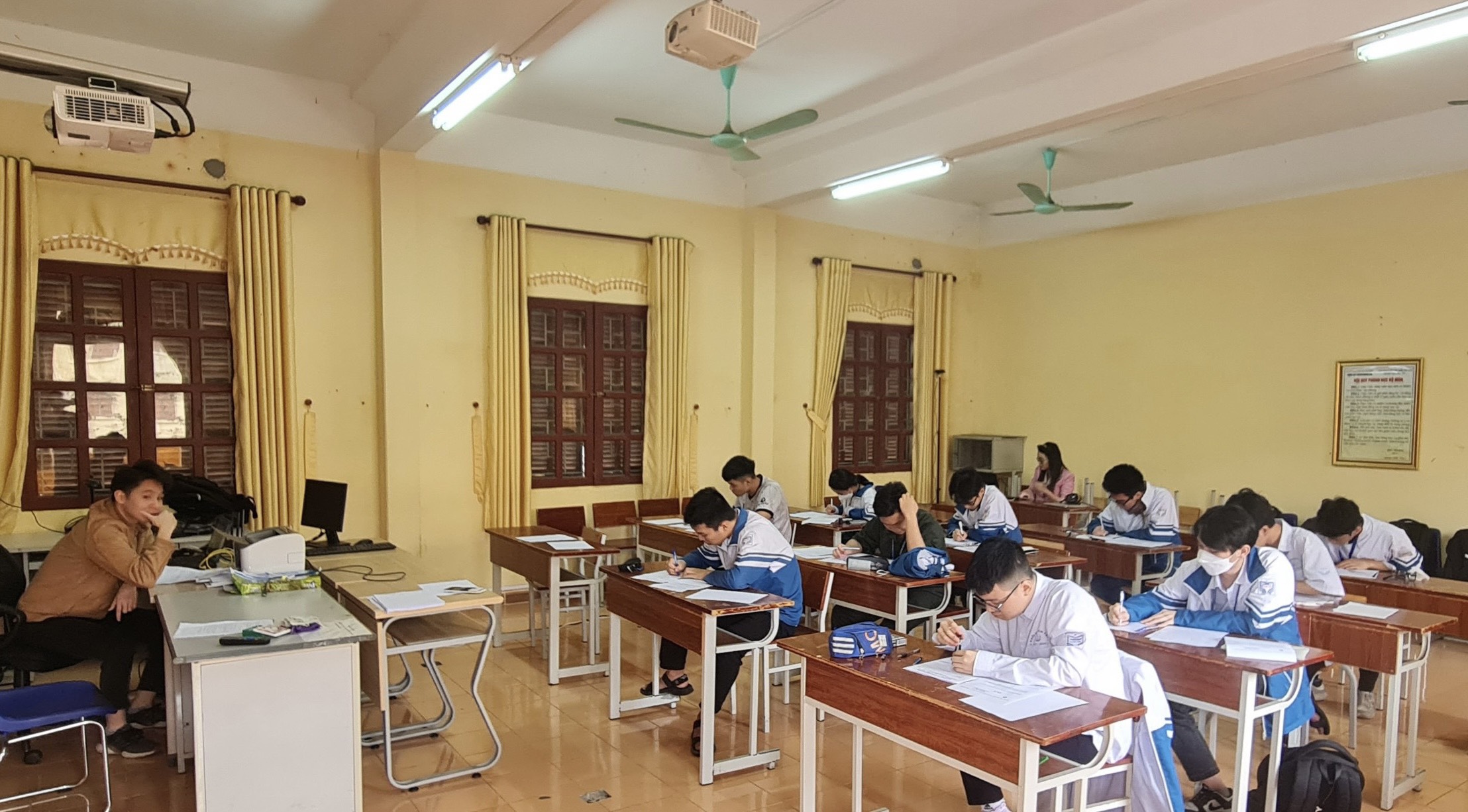 10 học sinh chuyên Nguyễn Trãi đoạt giải trong kỳ thi Olympic Toán học do Hội Toán học Việt Nam tổ chức.